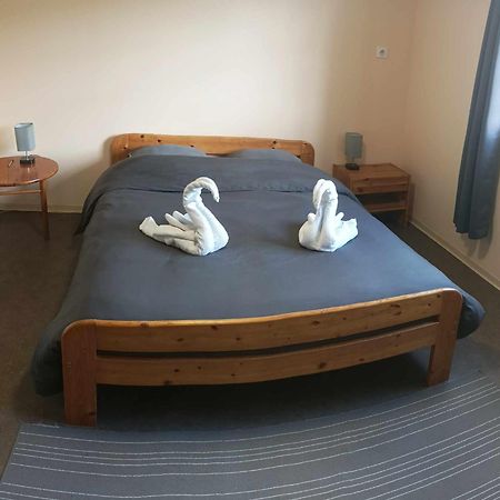 Bed and Breakfast Le Havre Du Corbeau Saint-Pierre-du-Chemin Экстерьер фото